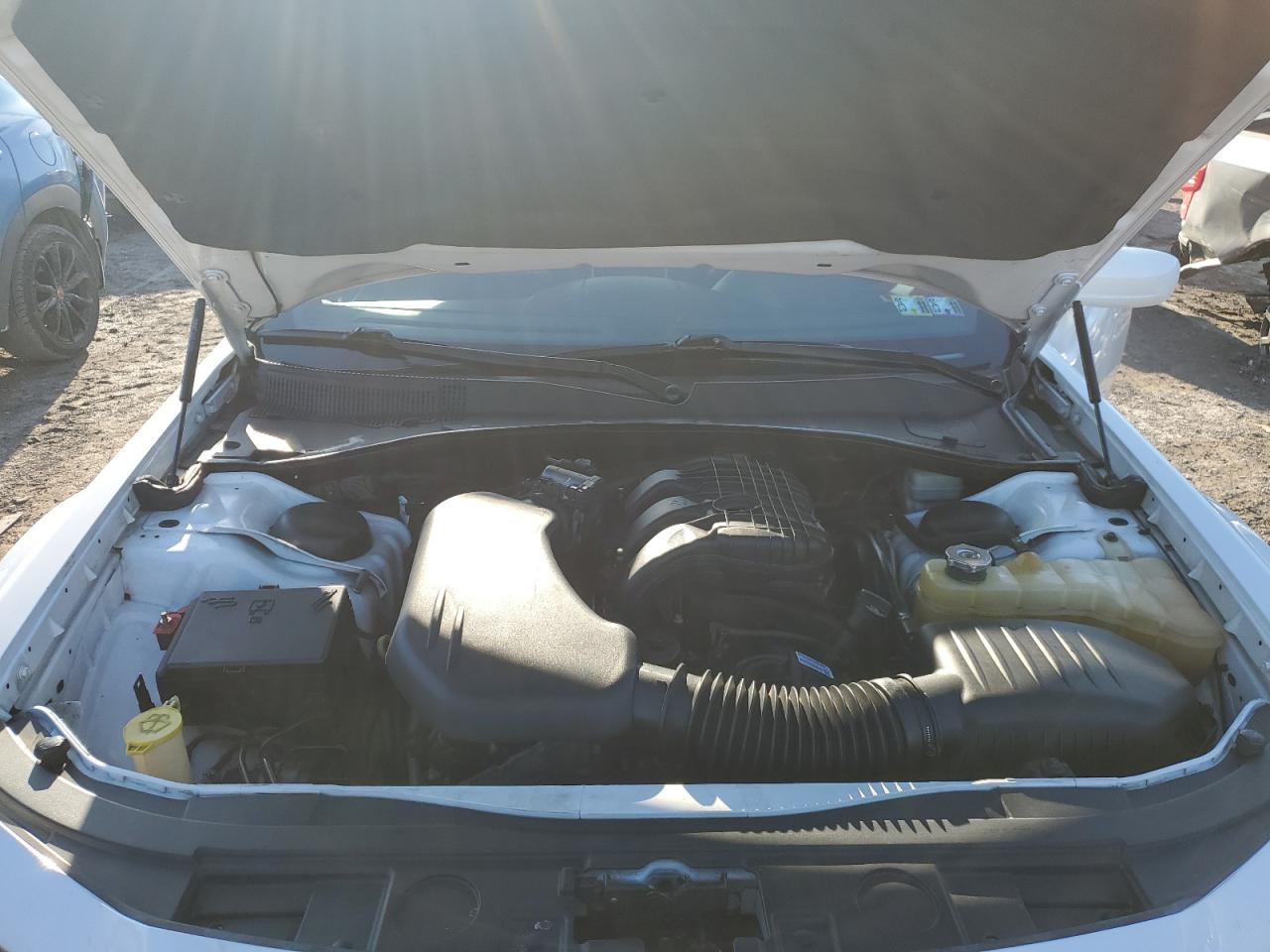 2013 Chrysler 300 - Image 11