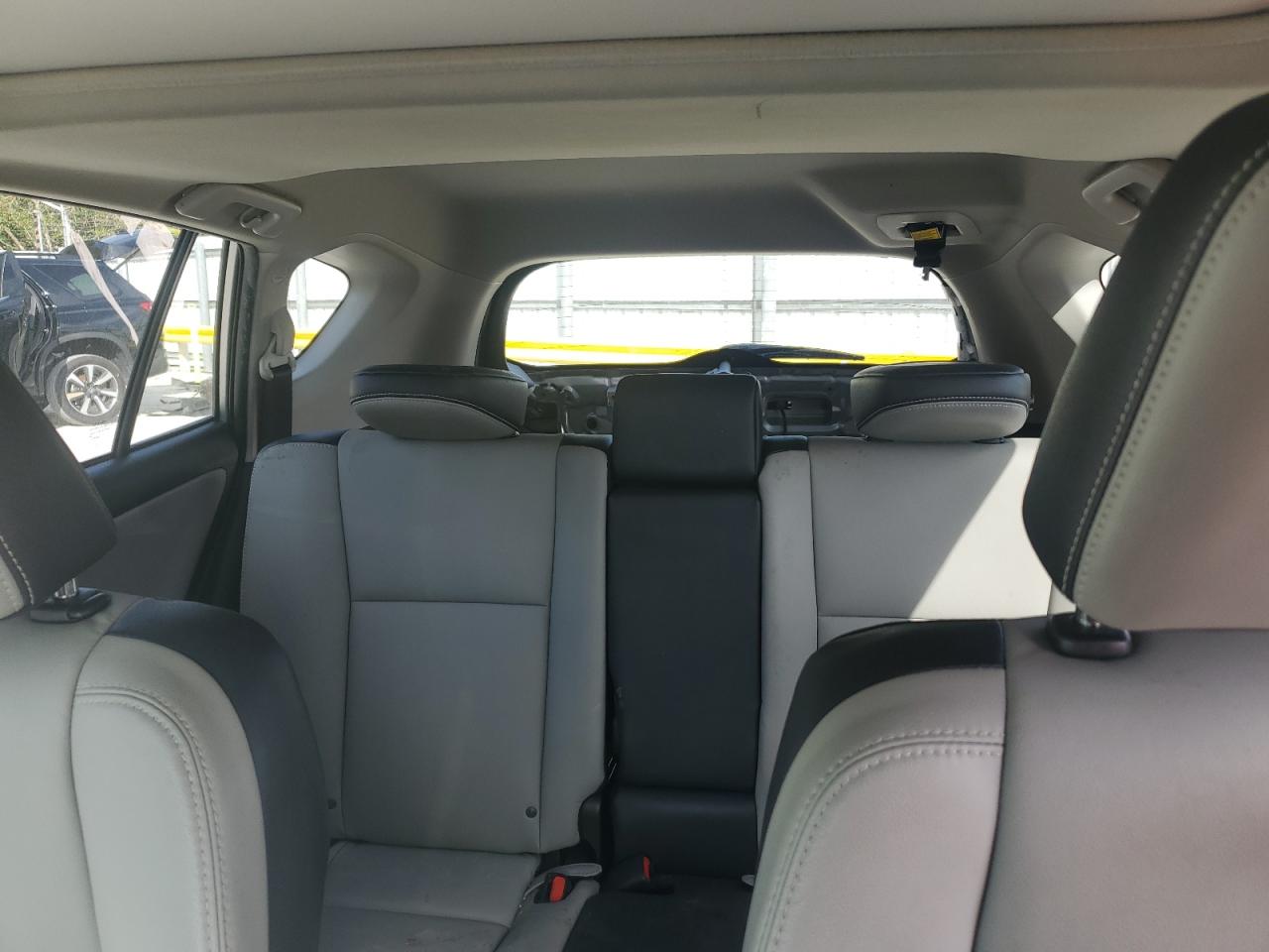2016 Toyota RAV 4 - Image 10