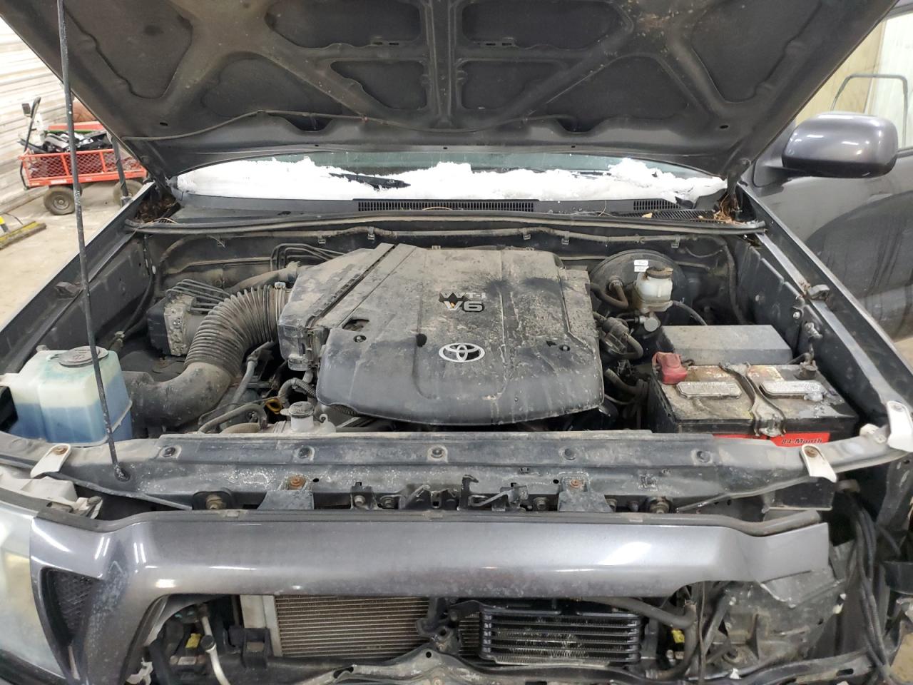 2010 Toyota Tacoma - Image 11
