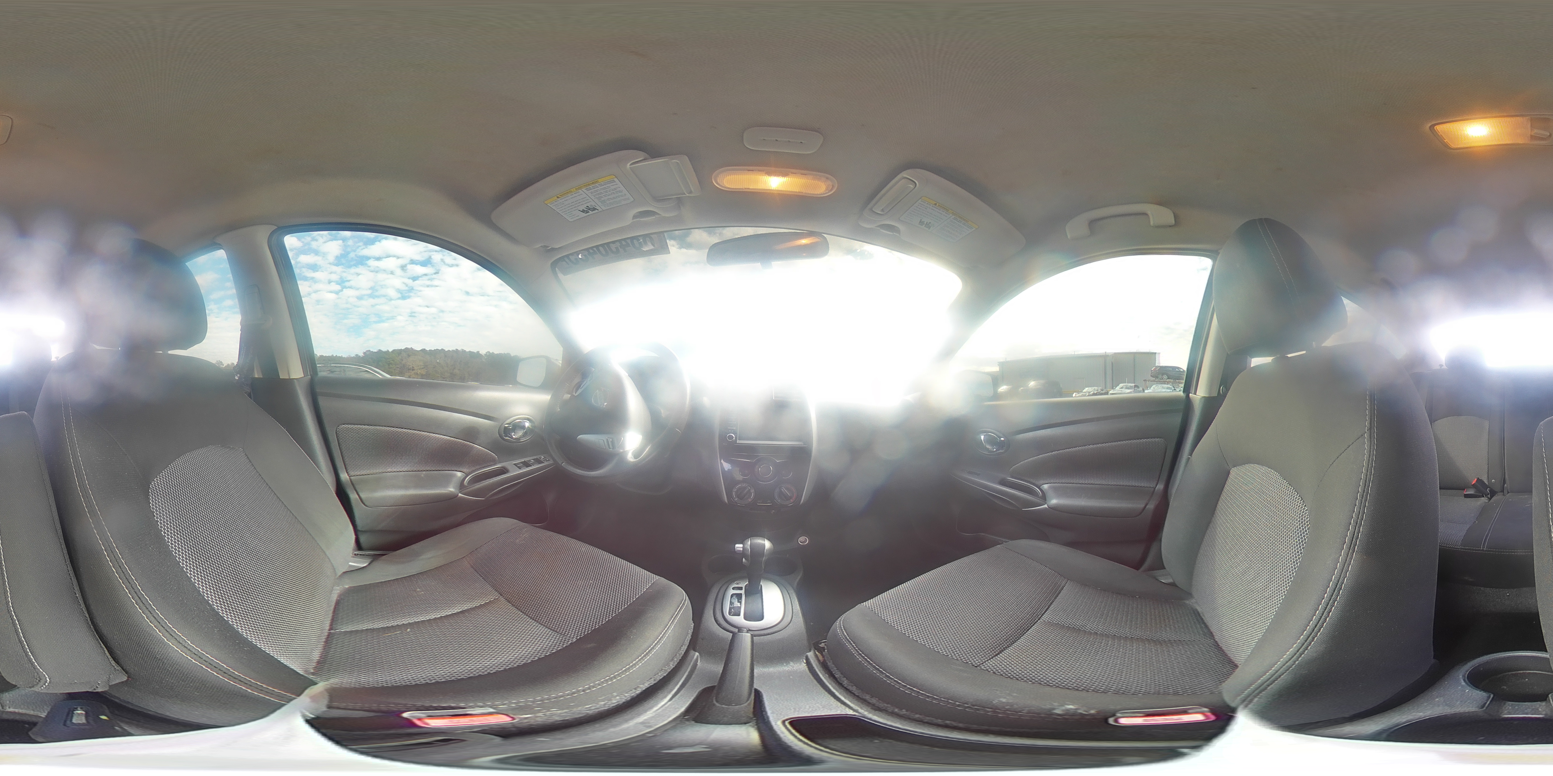 2018 Nissan Versa - Image 13