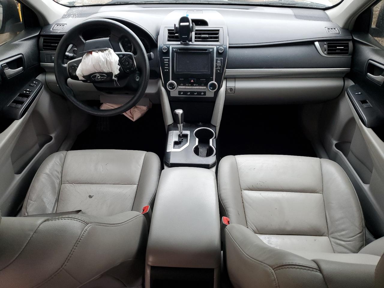 2014 Toyota Camry - Image 8