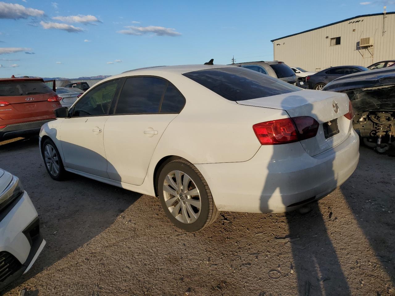 2014 Volkswagen Jetta - Image 2
