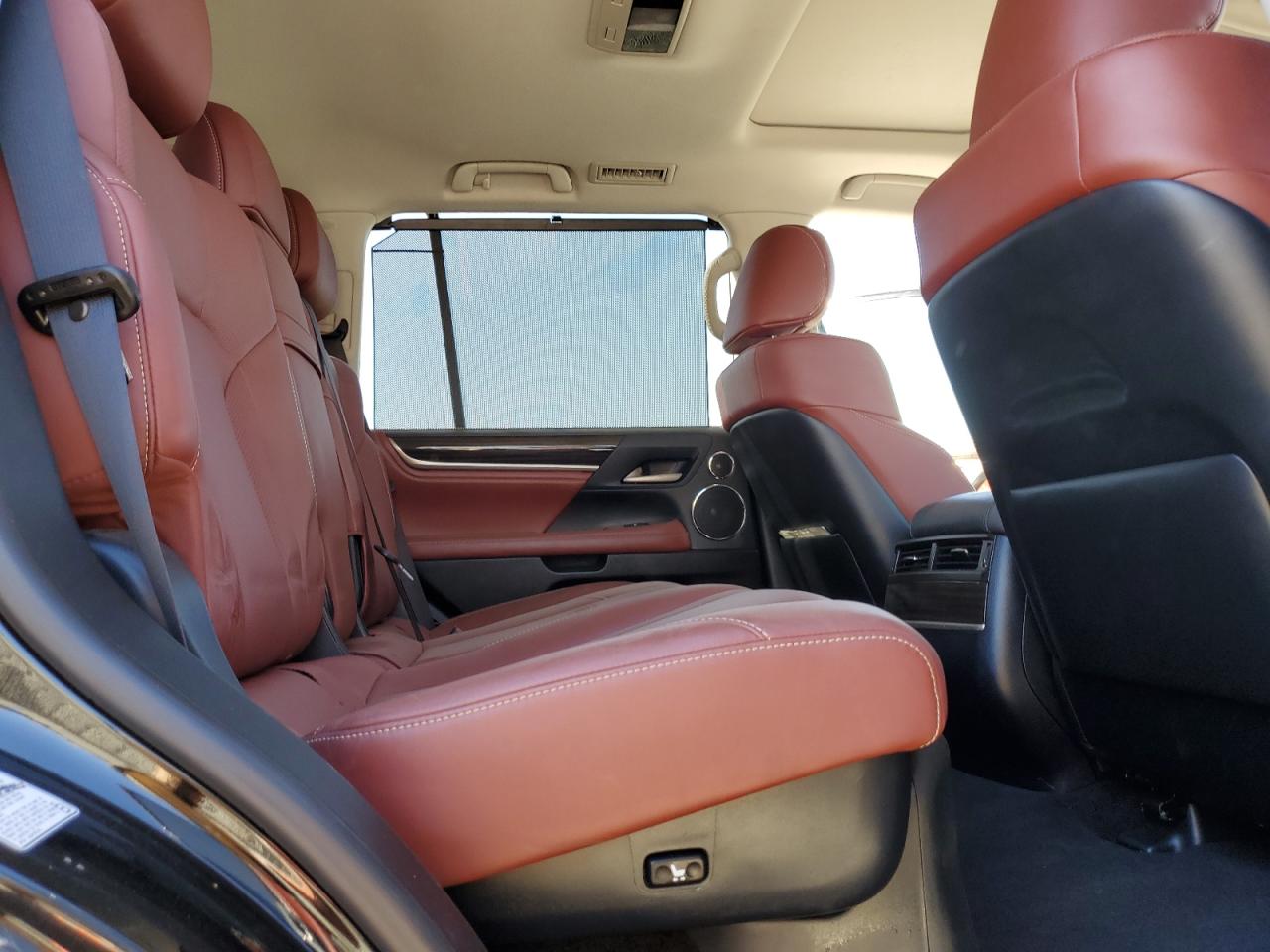 2021 Lexus LX - Image 11