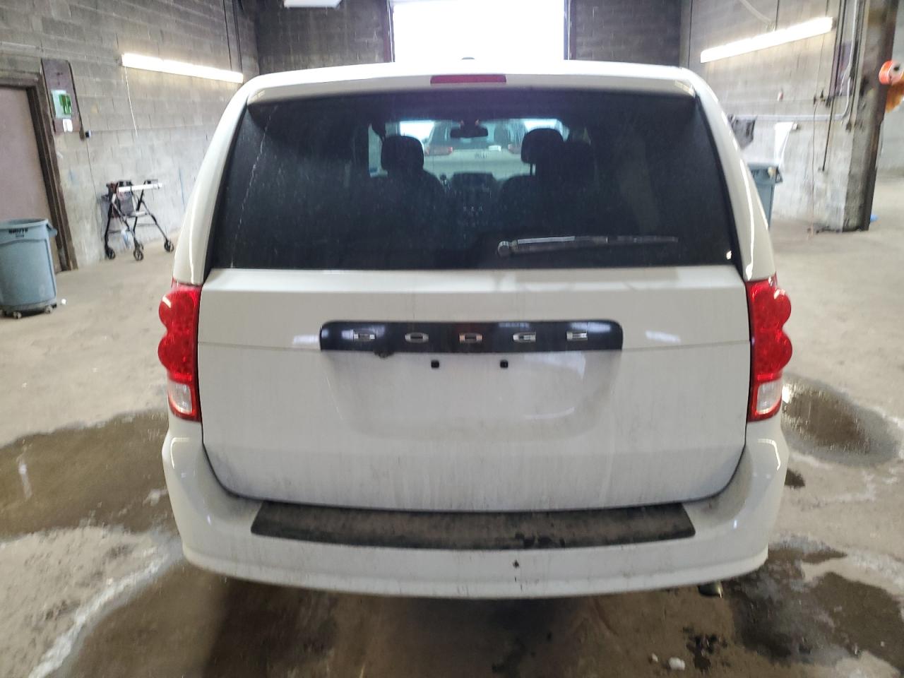 2019 Dodge Caravan - Image 6