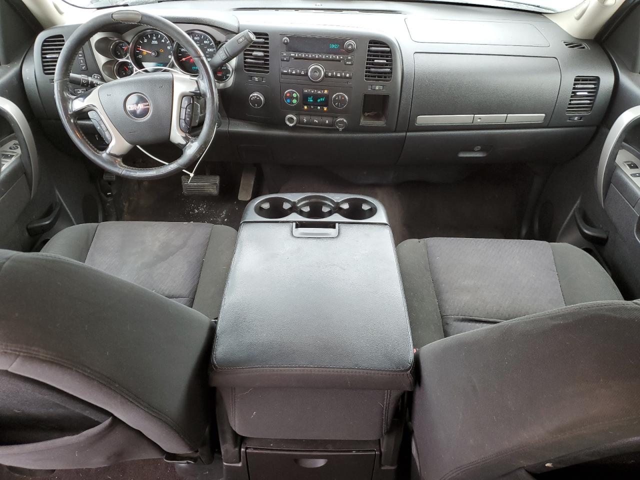 2010 GMC Sierra - Image 8