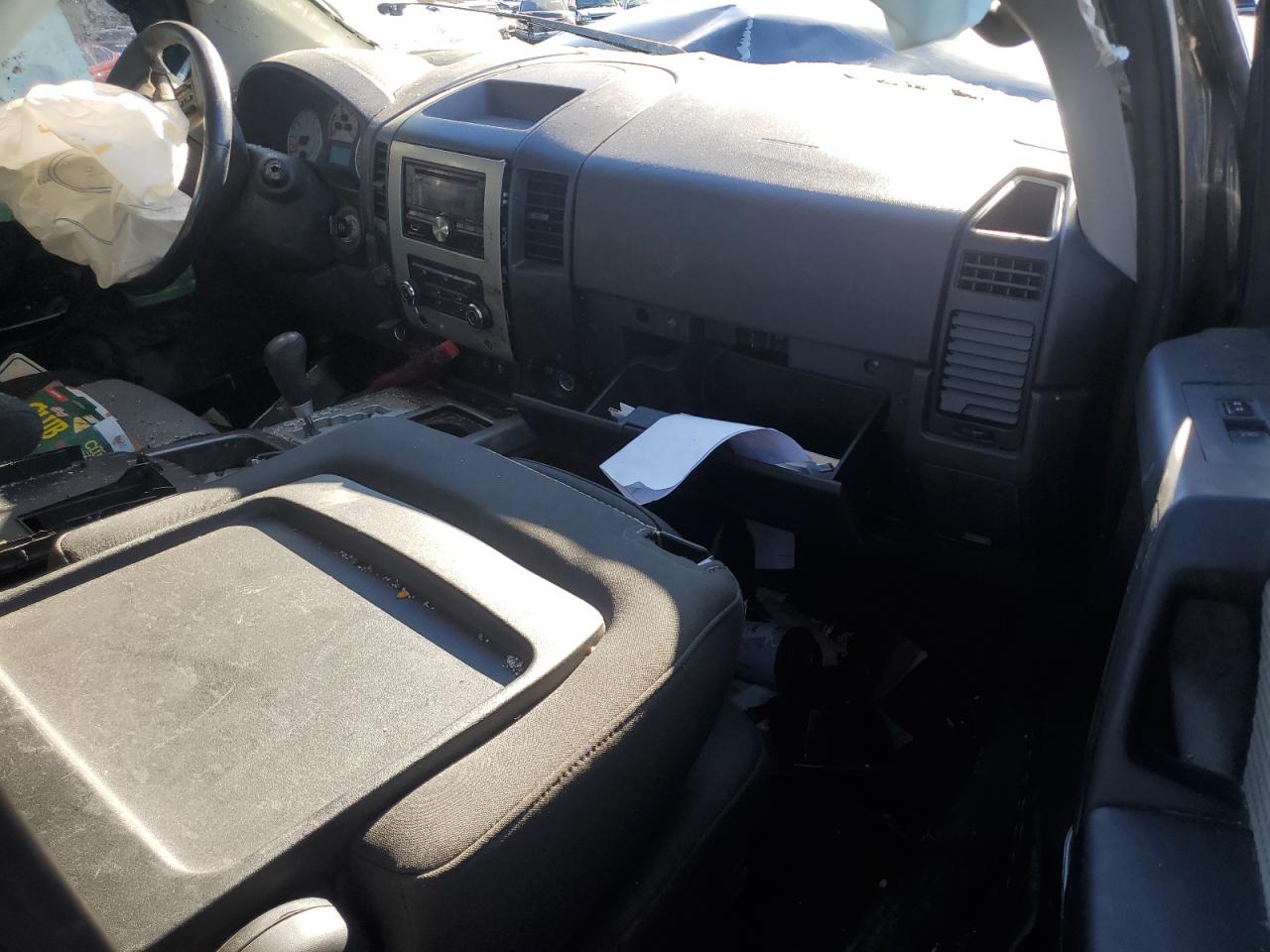 2012 Nissan Titan - Image 8