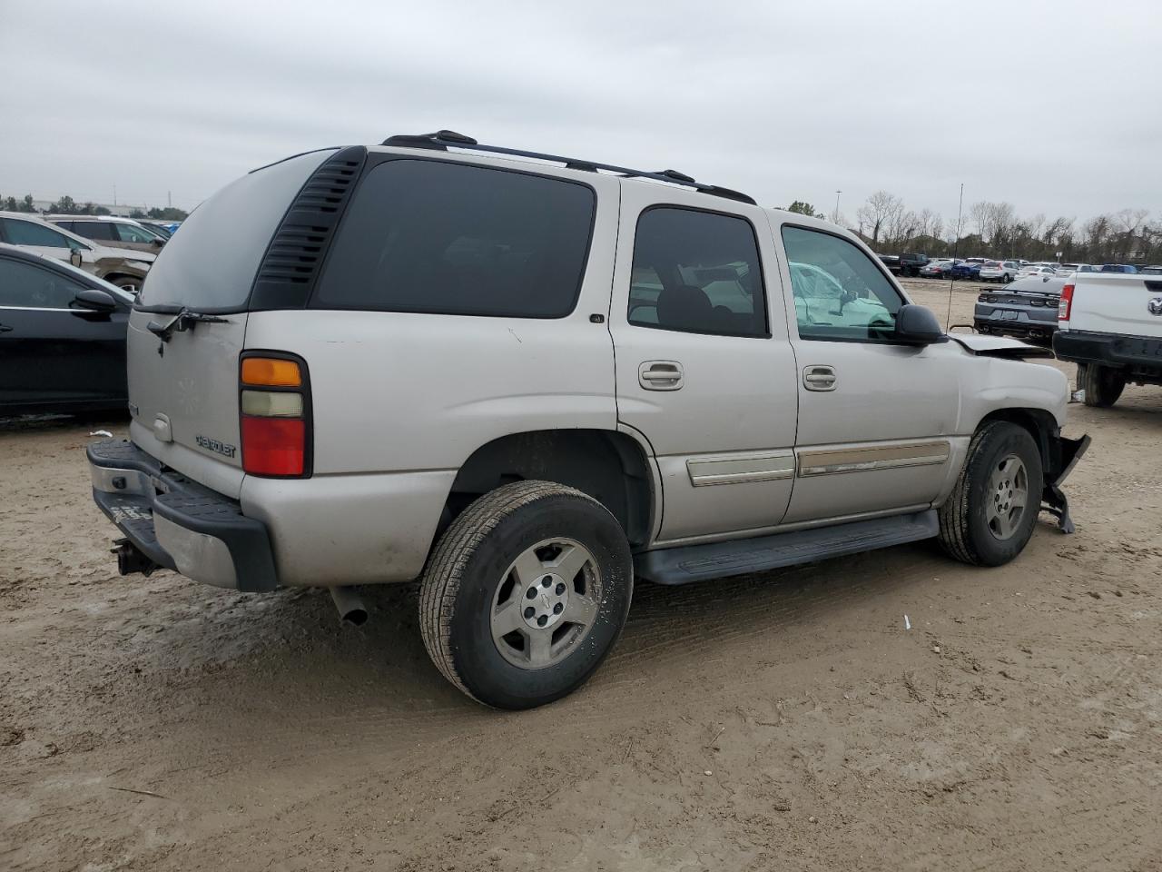 2005 Chevrolet Tahoe - Image 3
