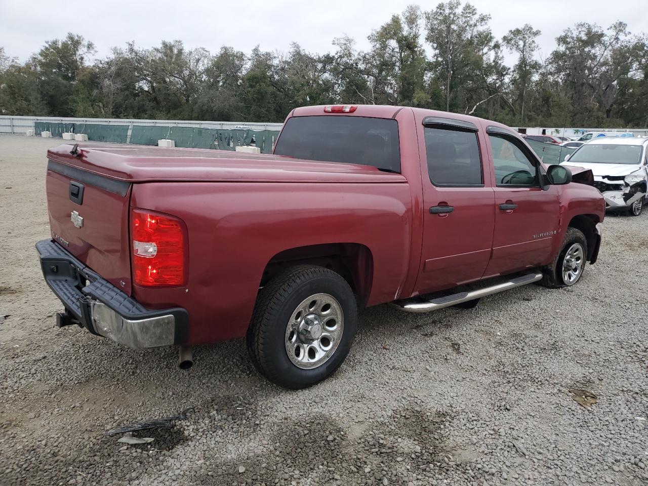 2007 Chevrolet Silverado - Image 3