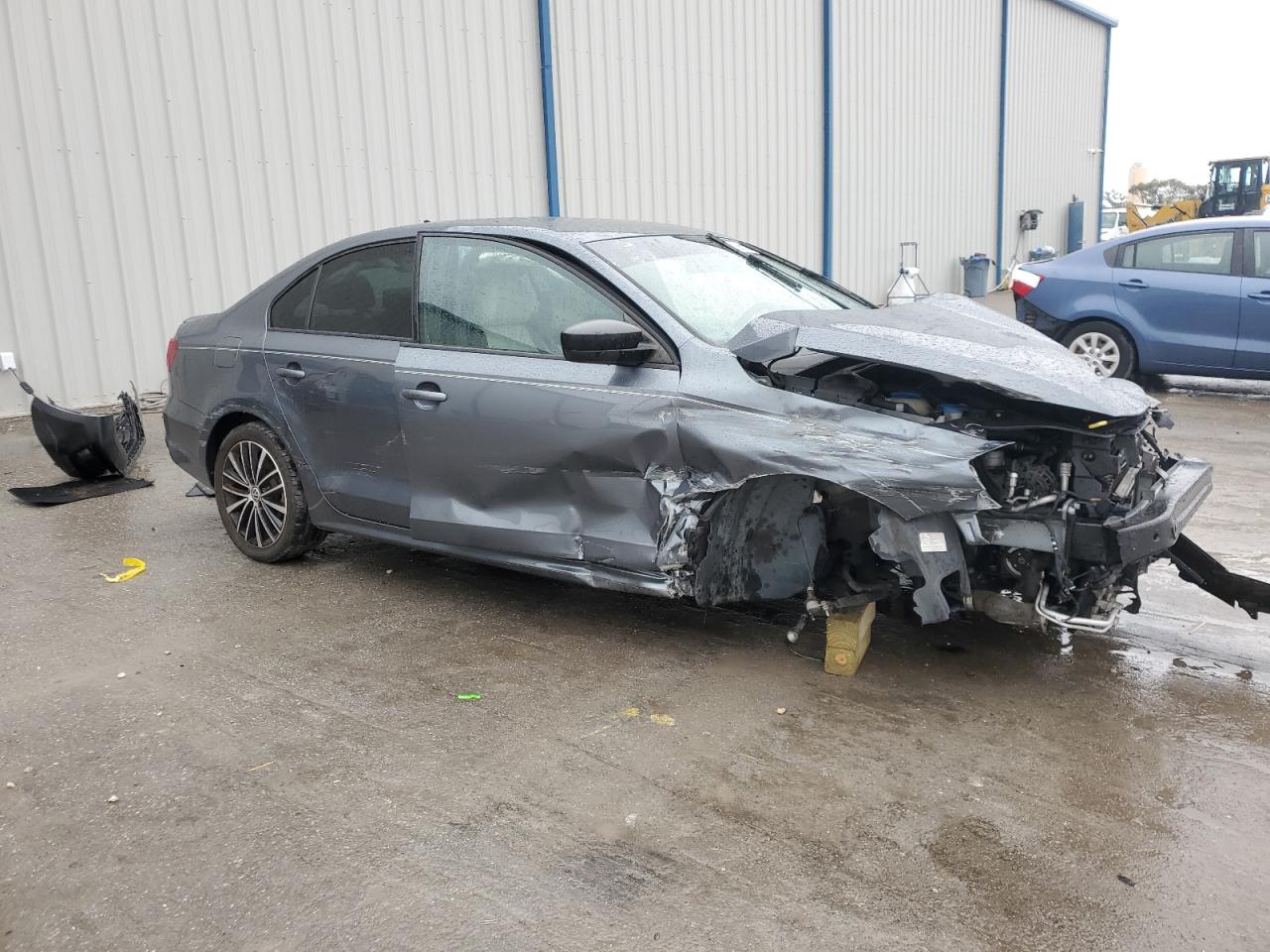 2015 Volkswagen Jetta - Image 4