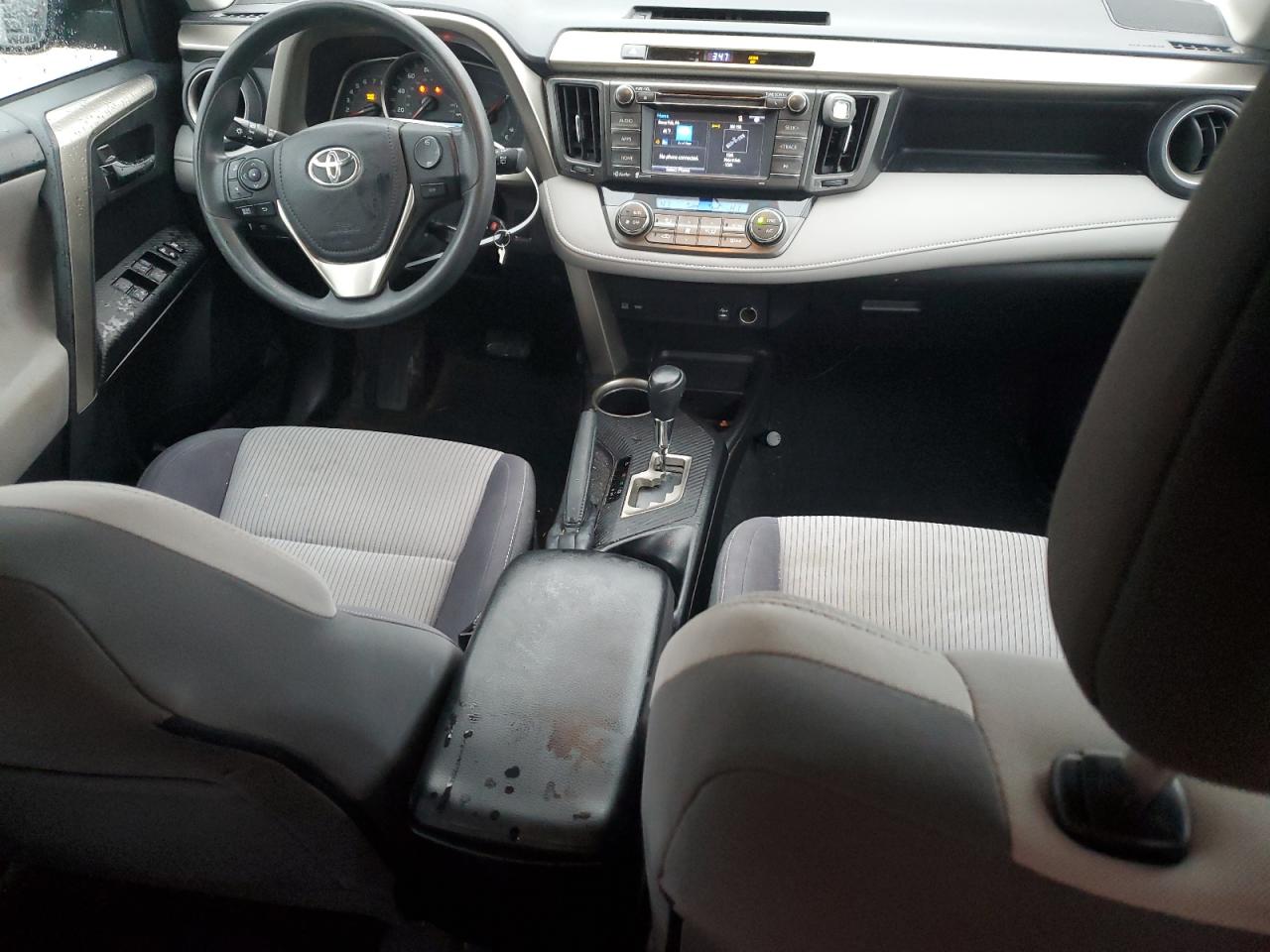 2015 Toyota RAV 4 - Image 8
