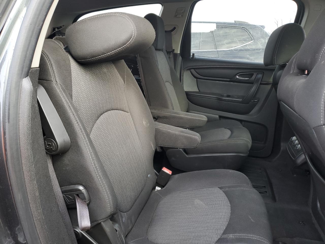 2013 Chevrolet Traverse - Image 11