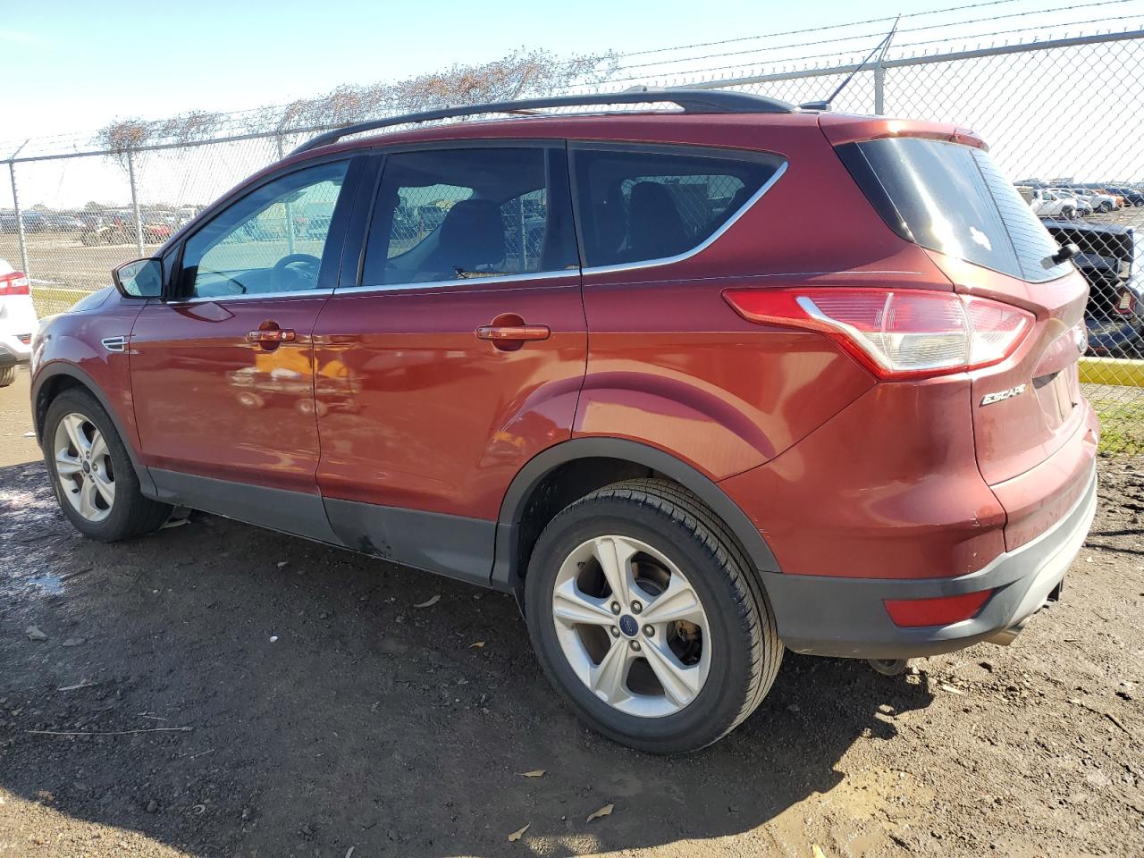 VIN 1FMCU0GX3EUB61488 2014 FORD ESCAPE no.2