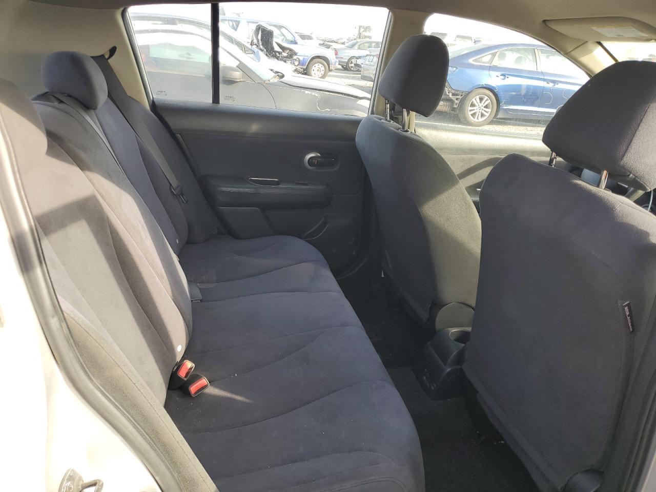 2007 Nissan Versa - Image 10