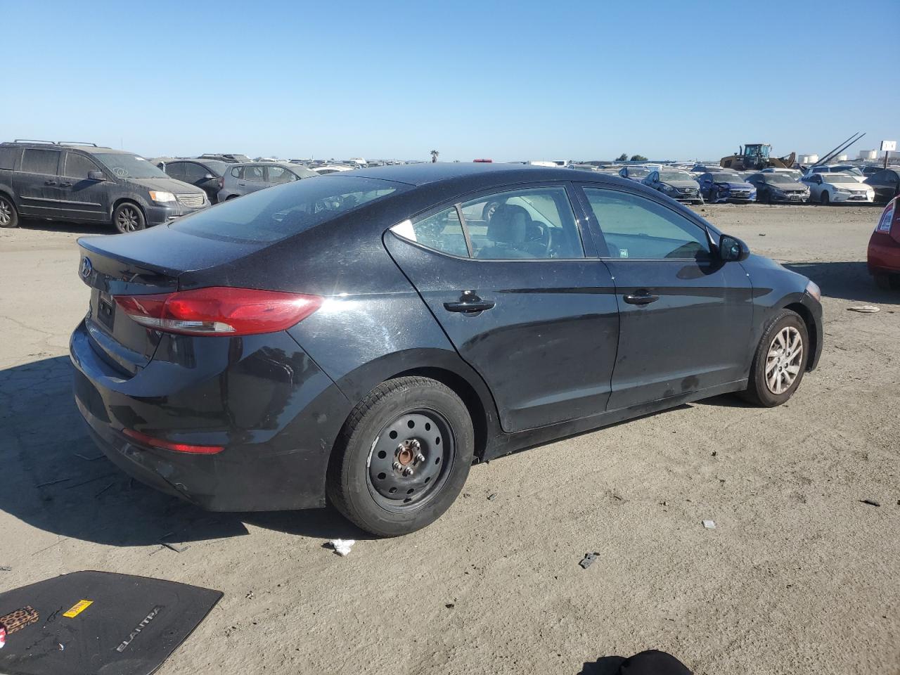 2018 Hyundai Elantra - Image 3