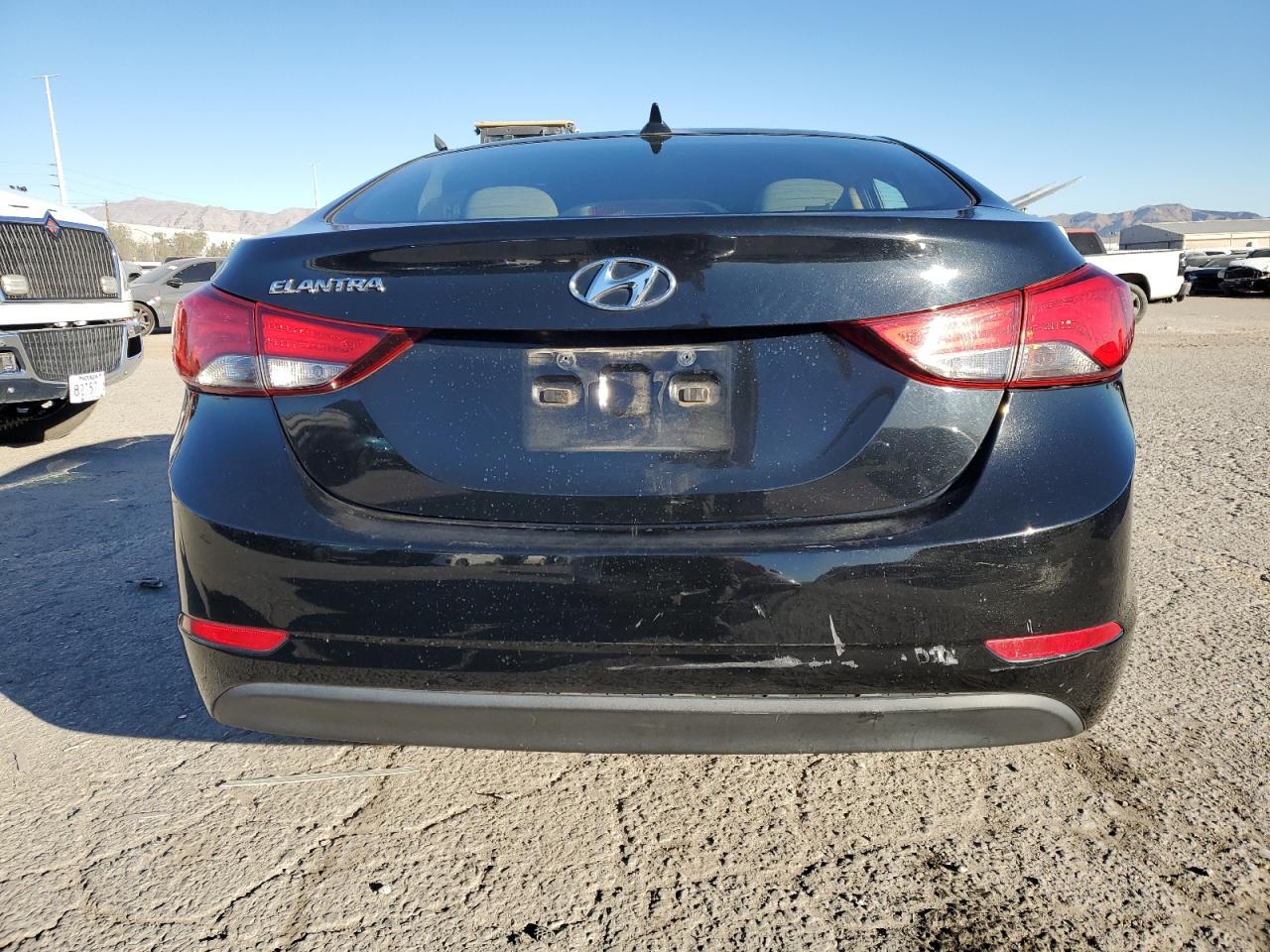 2015 Hyundai Elantra - Image 6