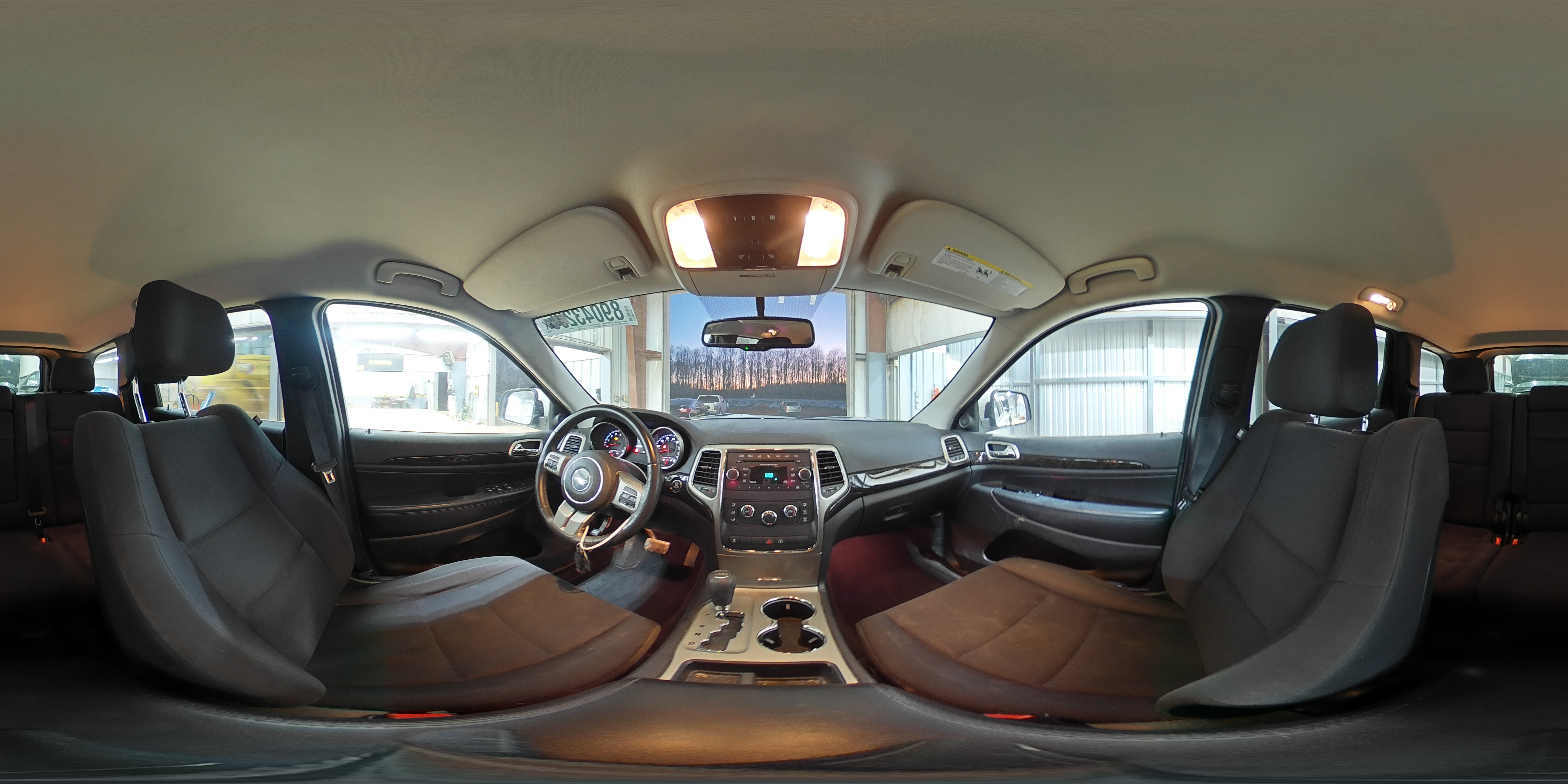 2013 Jeep Grand Cherokee - Image 13