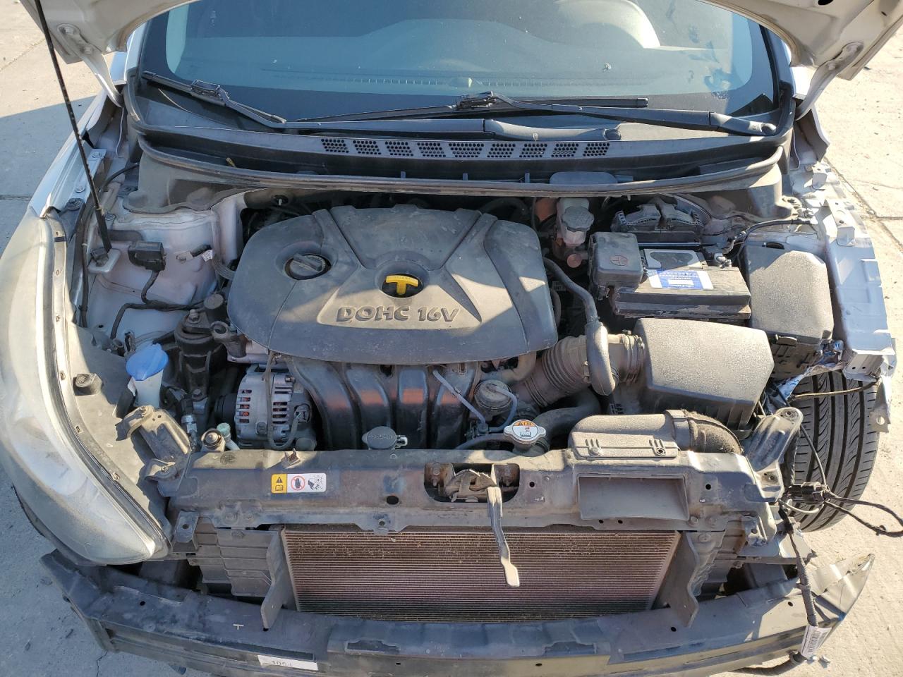 2015 Hyundai Elantra - Image 12