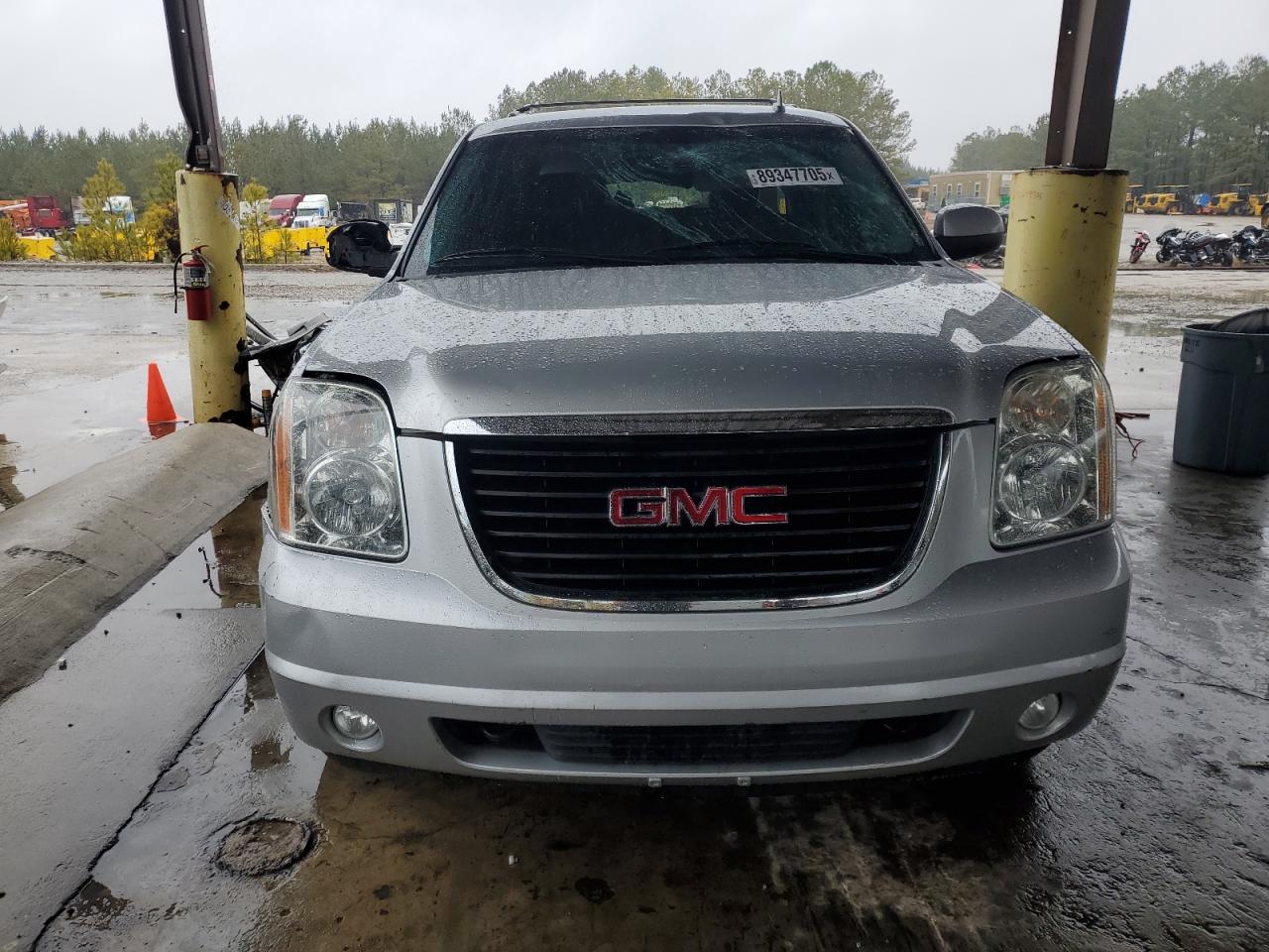 2014 GMC Yukon - Image 5