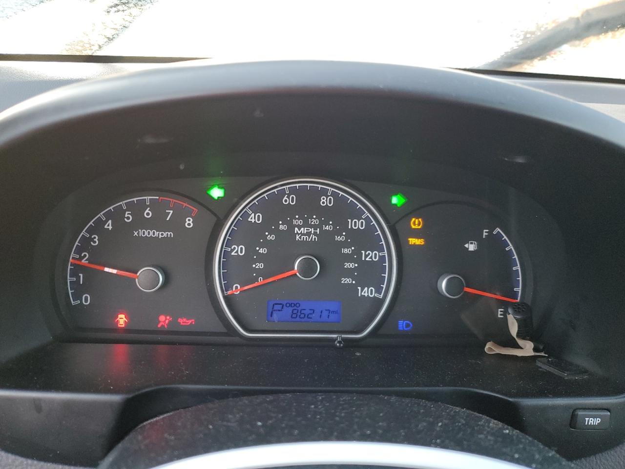 2010 Hyundai Elantra - Image 9