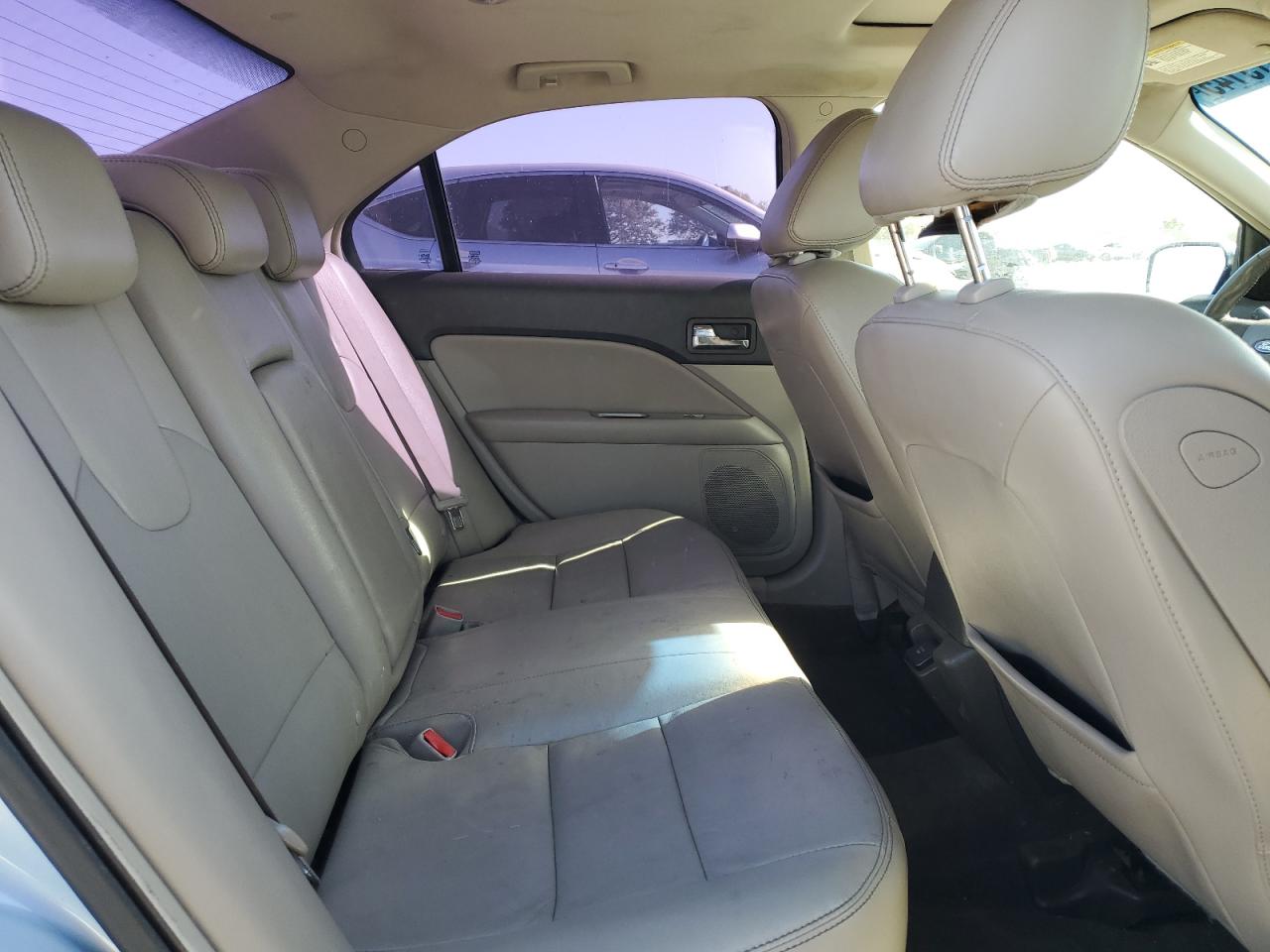 2010 Ford Fusion - Image 10