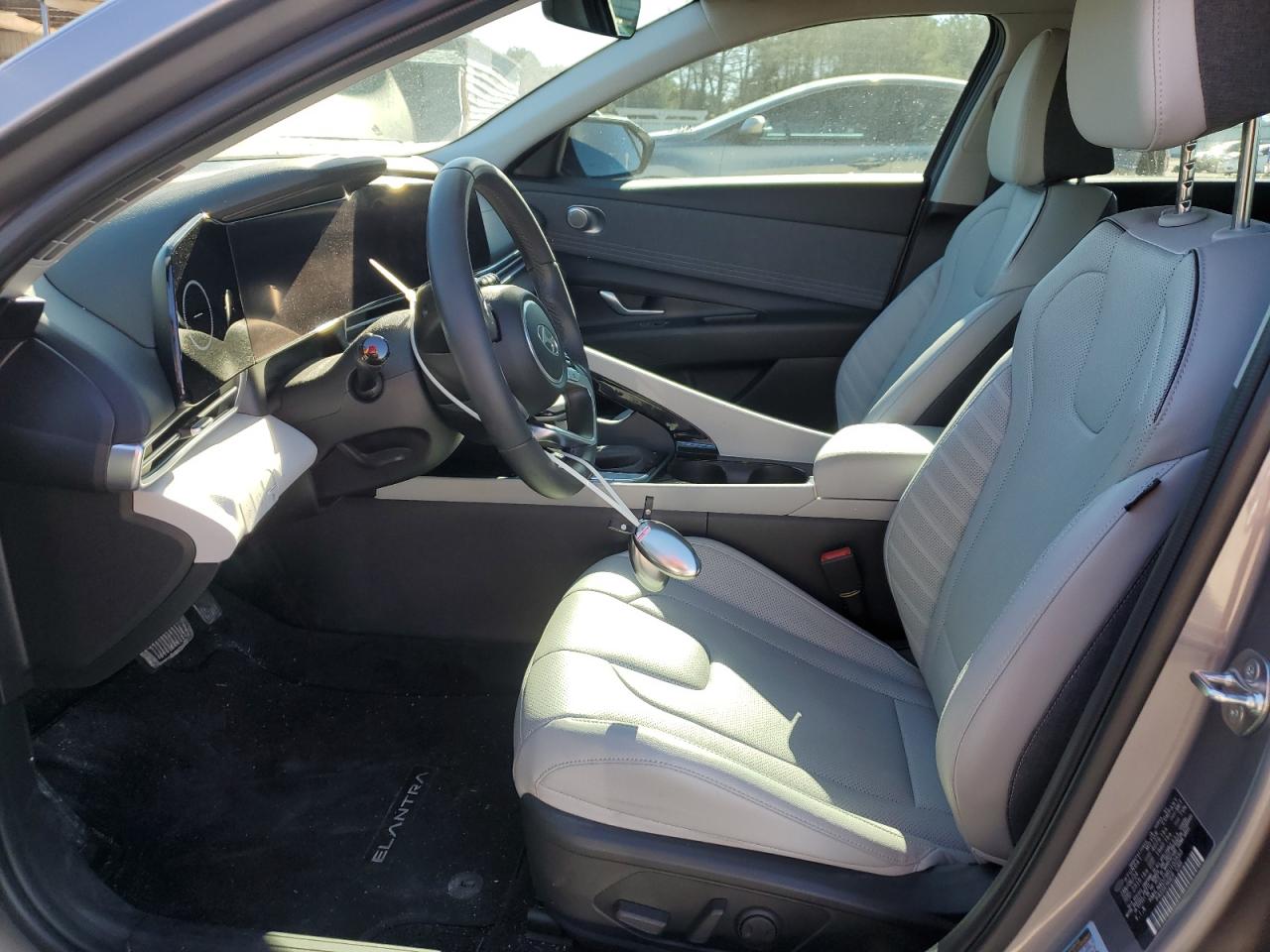 2024 Hyundai Elantra - Image 7