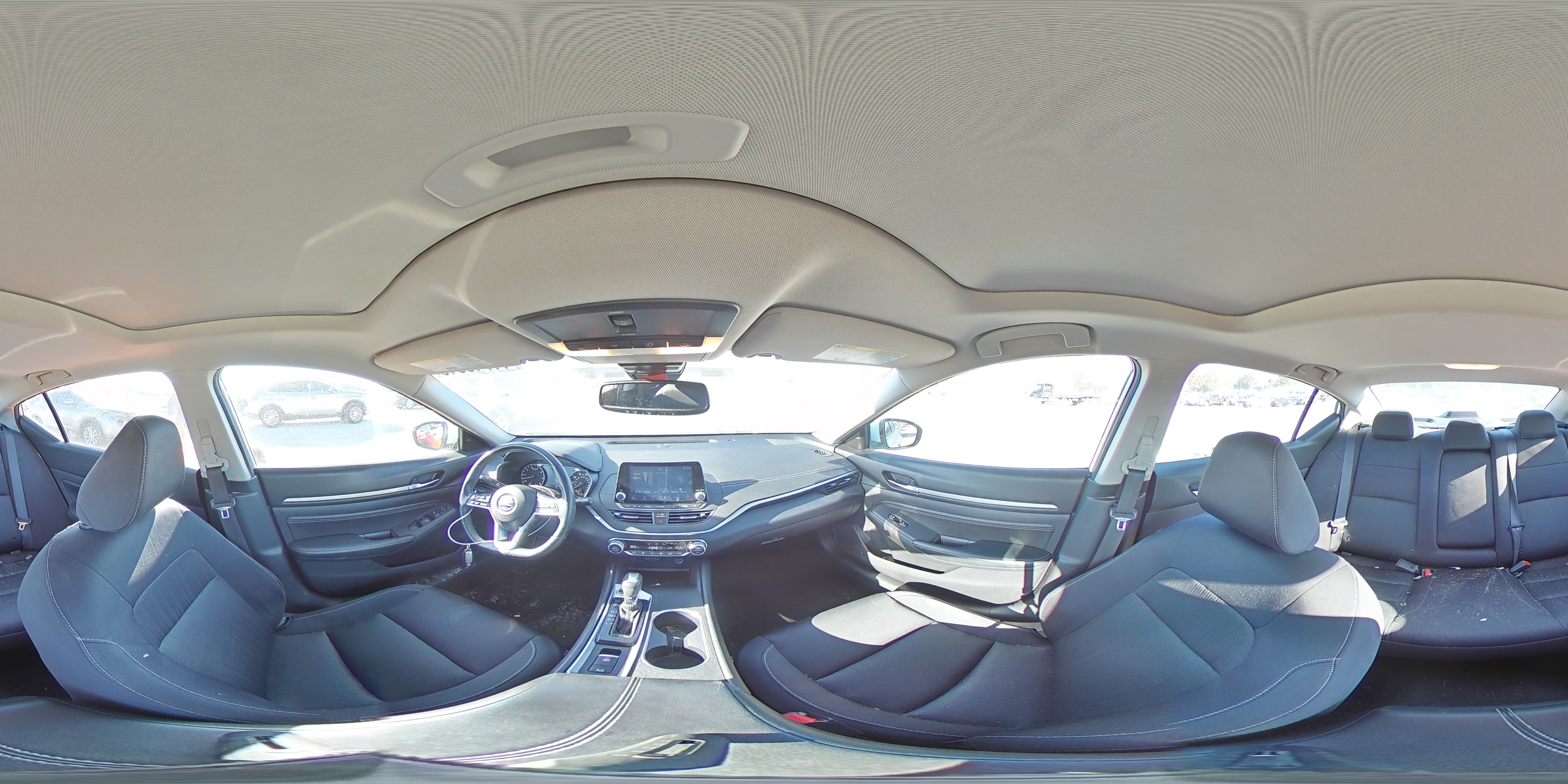 2019 Nissan Altima - Image 13