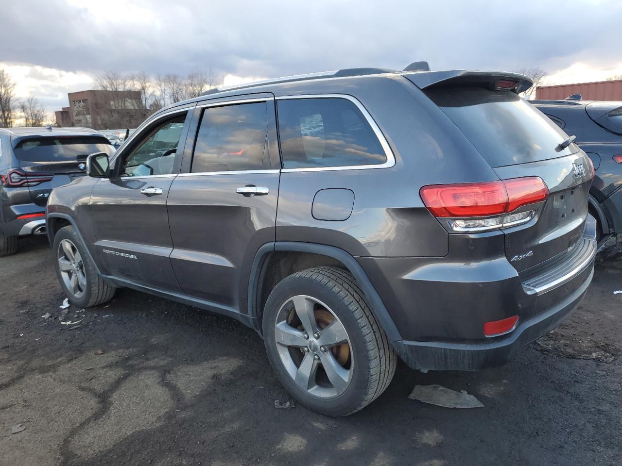 2015 Jeep Grand Cherokee - Image 2