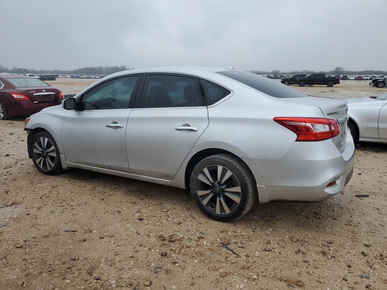 2018 Nissan Sentra - Image 2