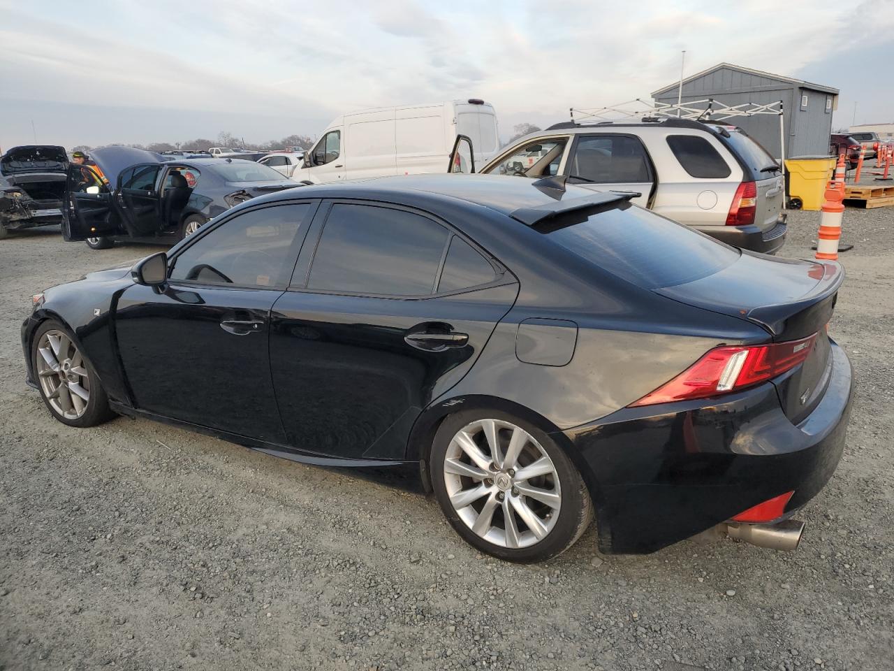 2016 Lexus IS - Image 2