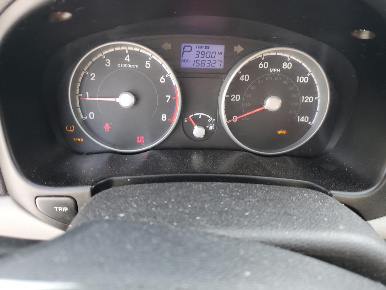 2010 Hyundai Accent - Image 9