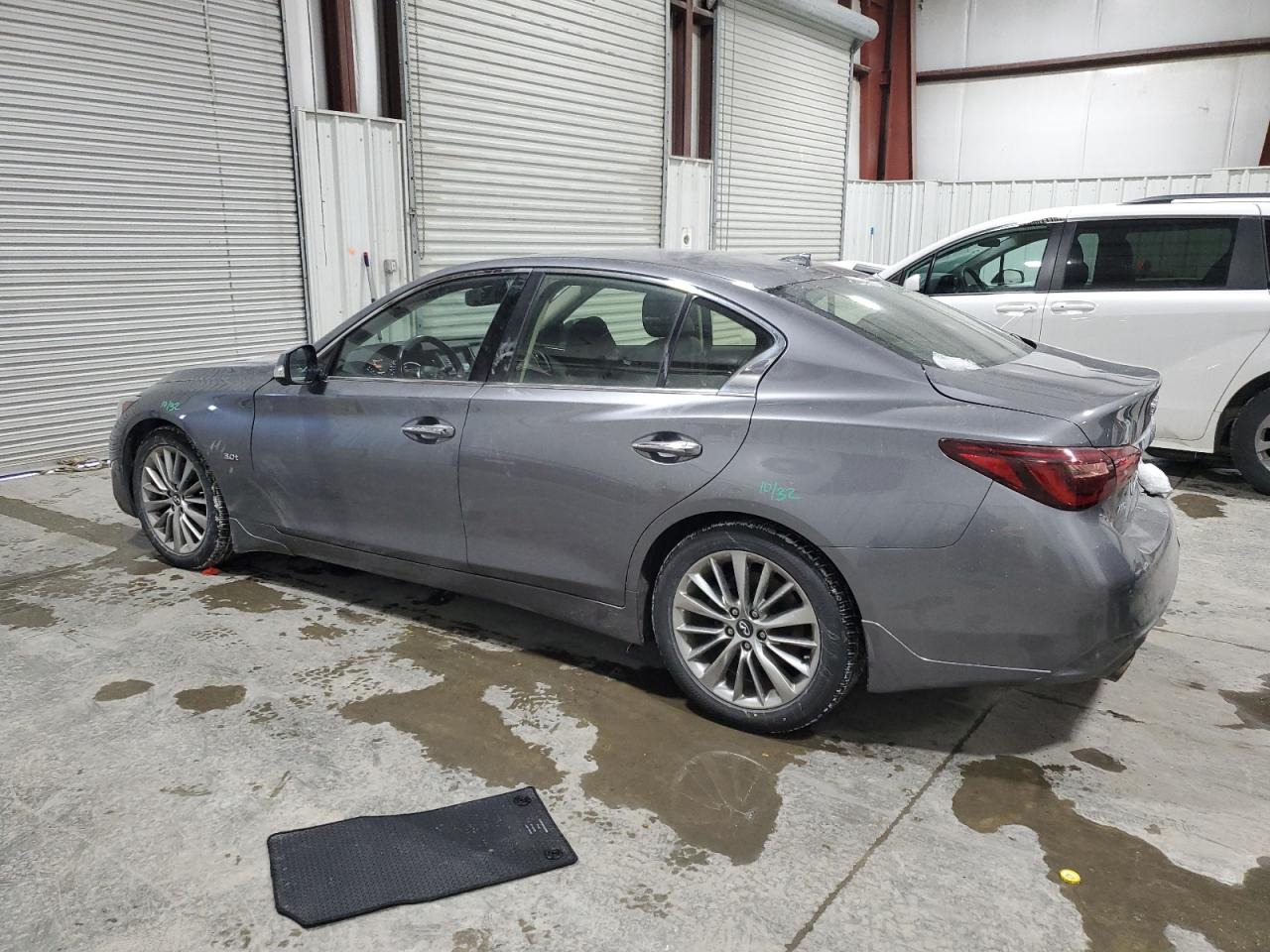 2018 Infiniti Q50 - Image 2