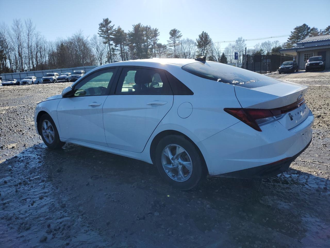 2022 Hyundai Elantra - Image 2