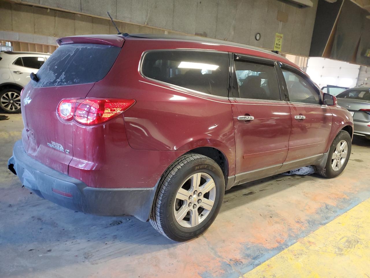 2011 Chevrolet Traverse - Image 3