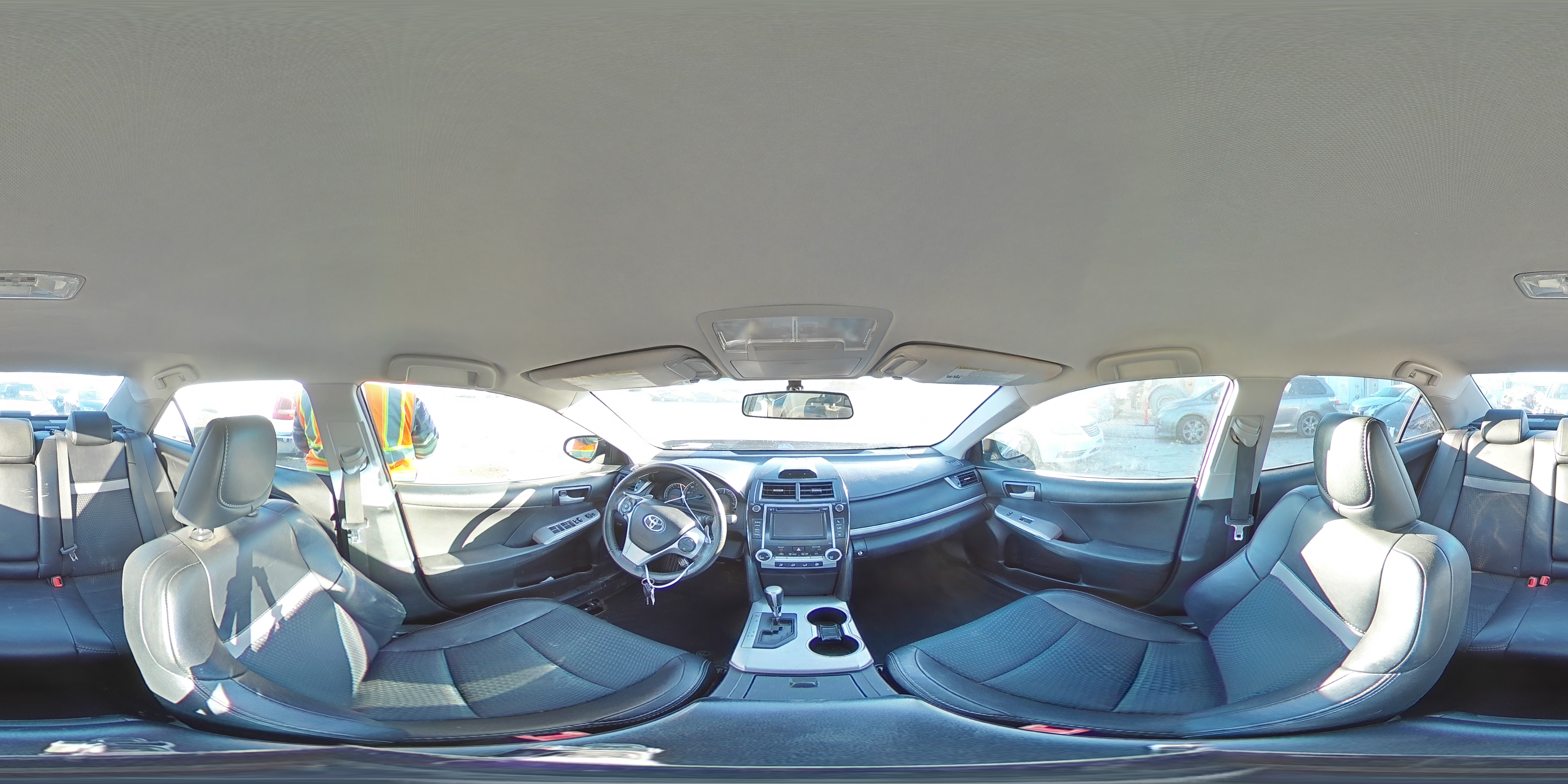 2013 Toyota Camry - Image 15