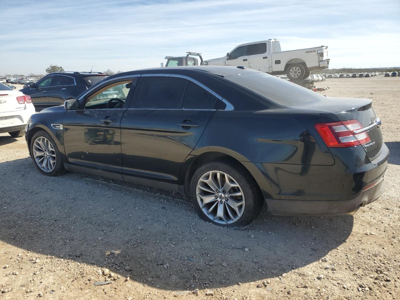 2014 Ford Taurus - Image 2