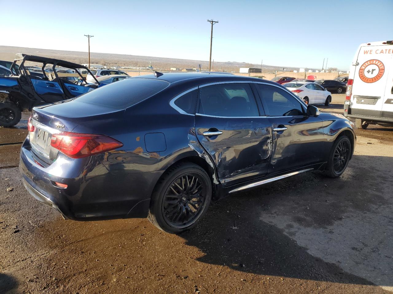 2015 Infiniti Q70 - Image 3