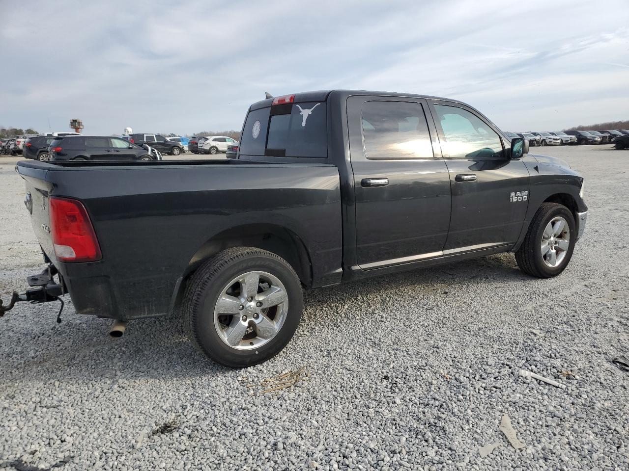 2016 RAM 1500 - Image 3