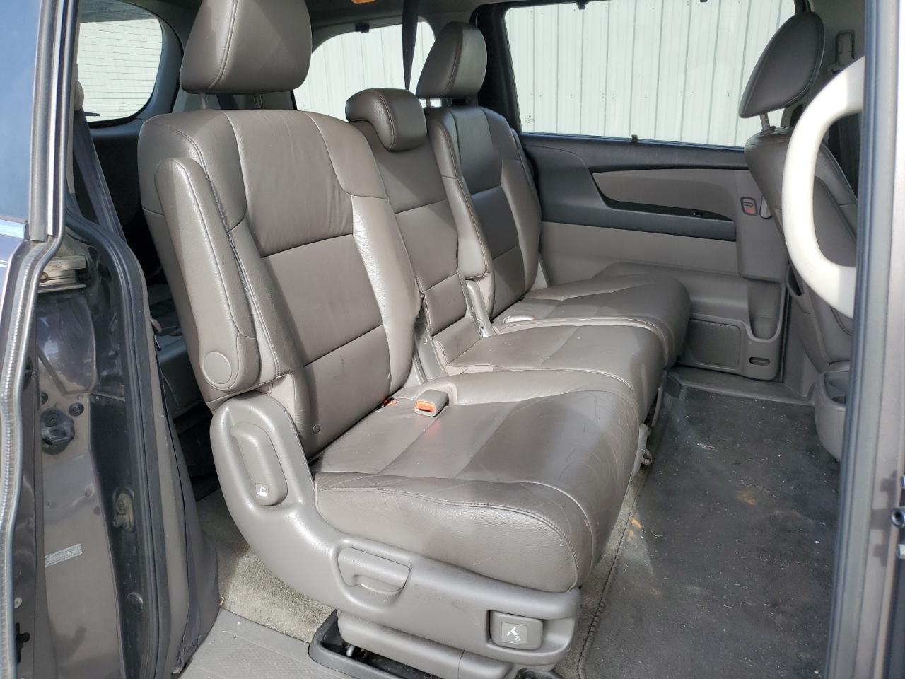 2012 Honda Odyssey - Image 11