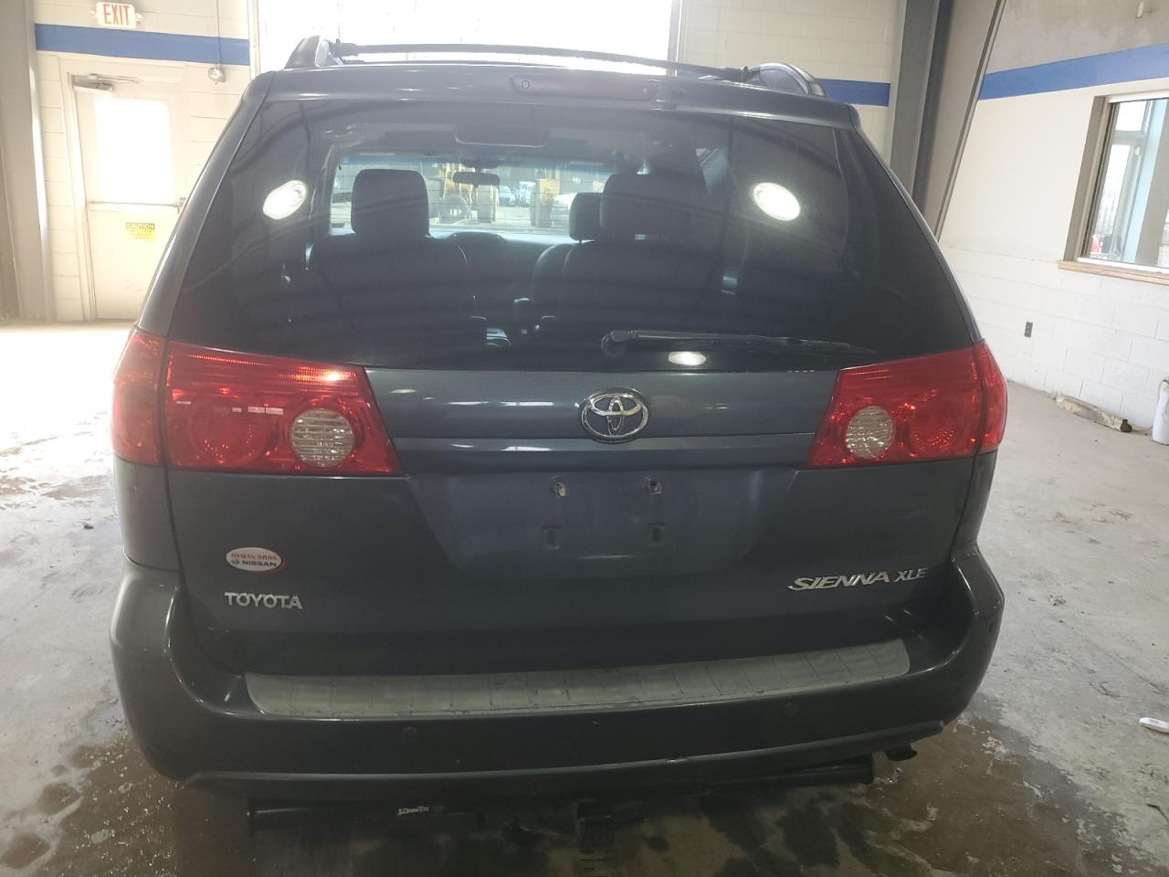 2007 Toyota Sienna - Image 6