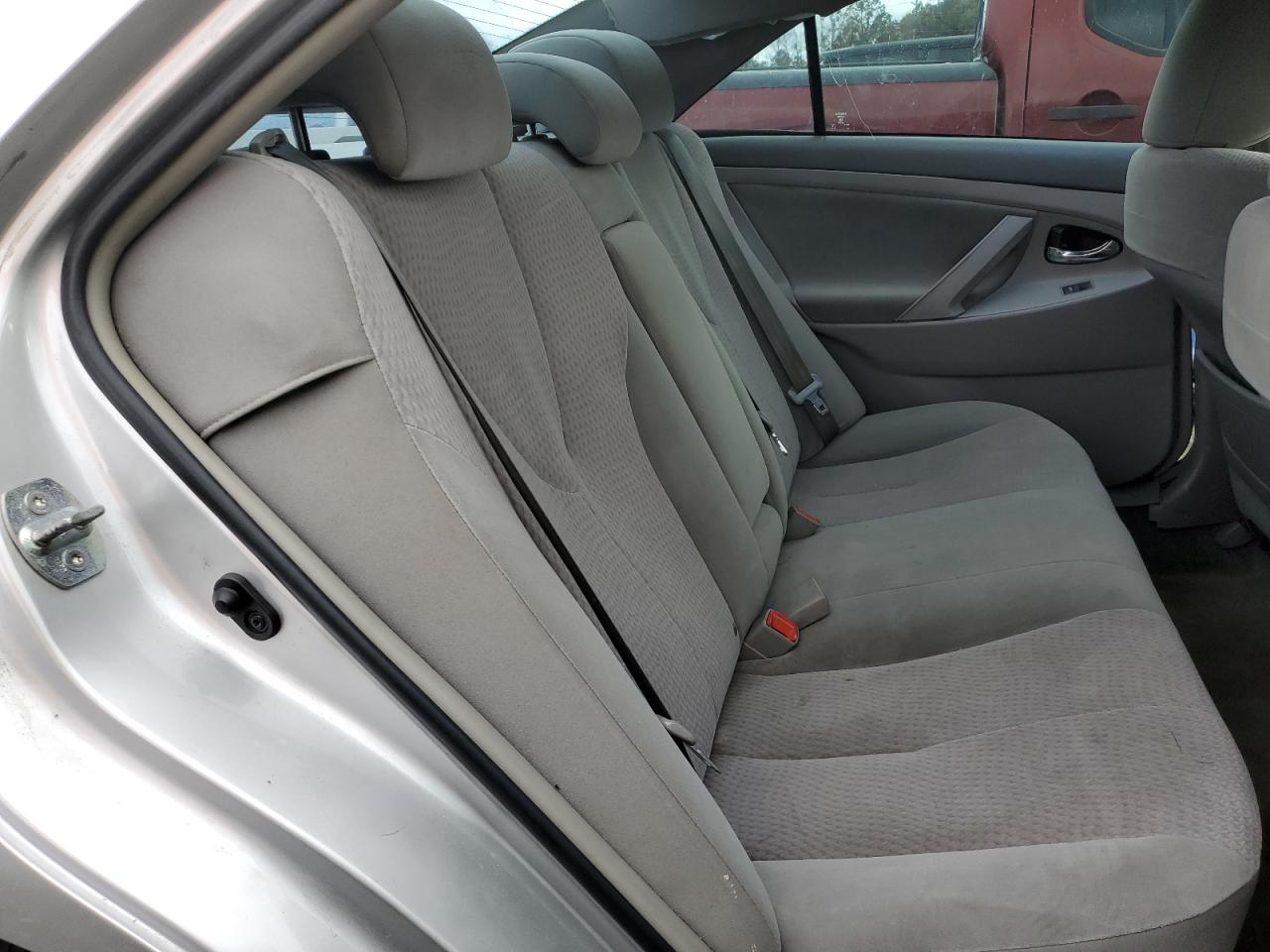 2011 Toyota Camry - Image 10