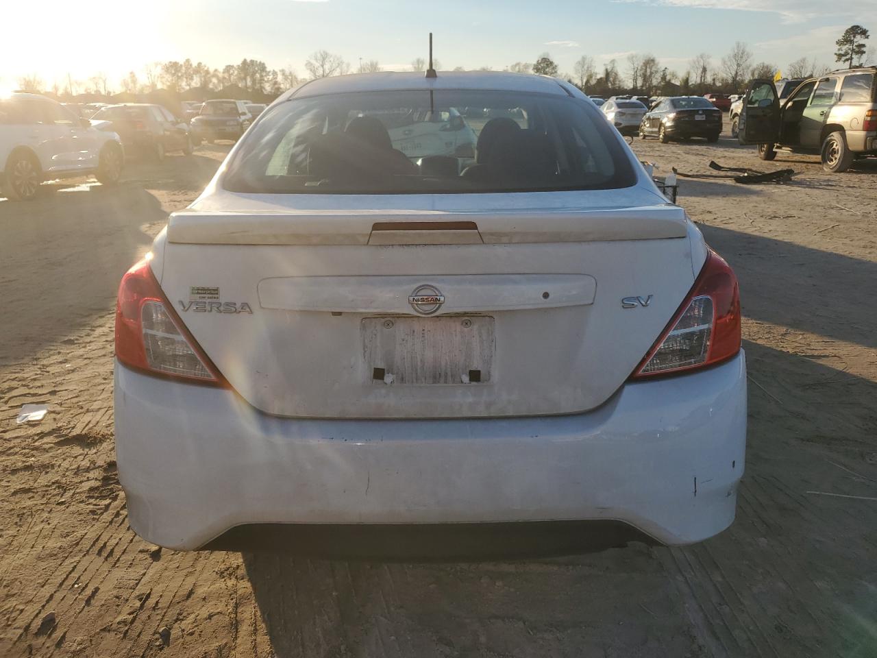 2019 Nissan Versa - Image 6