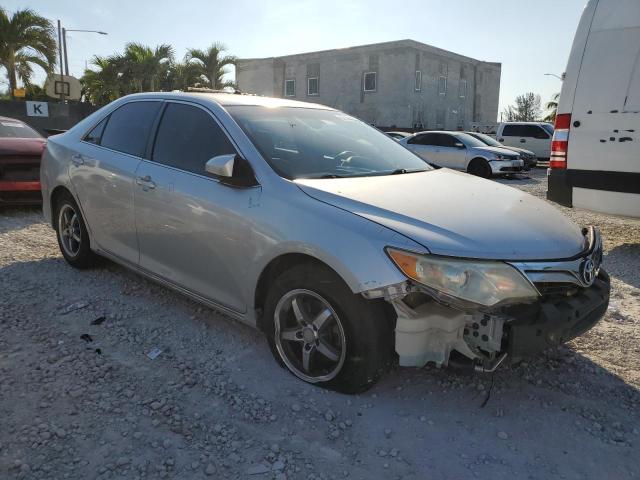  TOYOTA CAMRY 2012 Srebrny