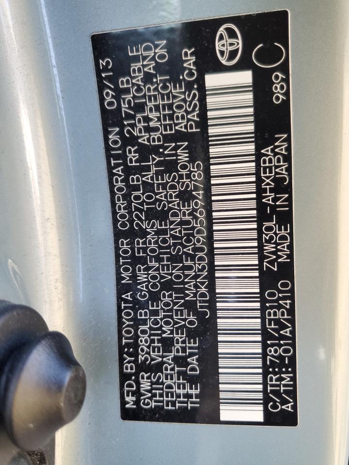 2013 Toyota Prius - Image 12