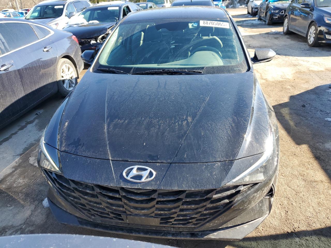 2022 Hyundai Elantra - Image 5