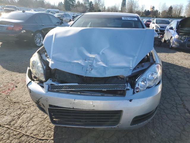 Sedans CHEVROLET IMPALA 2014 Srebrny
