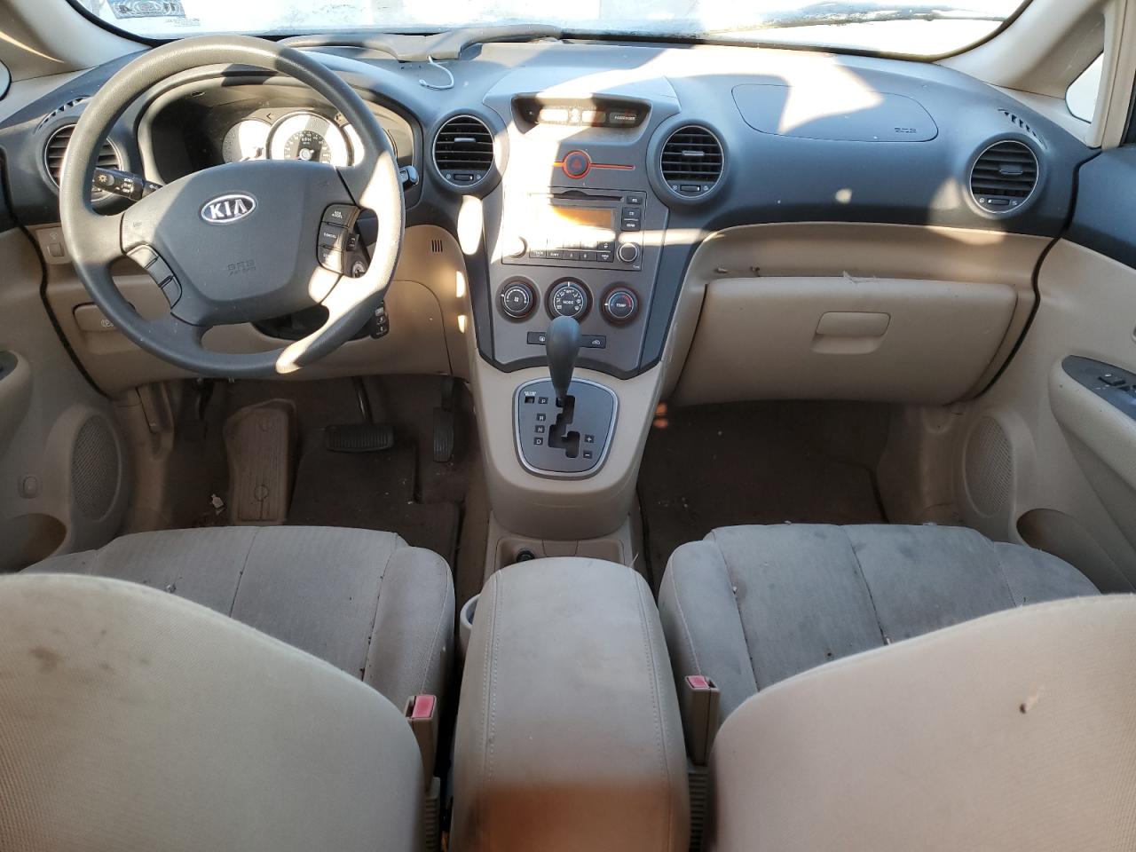 2007 Kia Rondo Lx VIN: KNAFG526377082700 Lot: 88694155