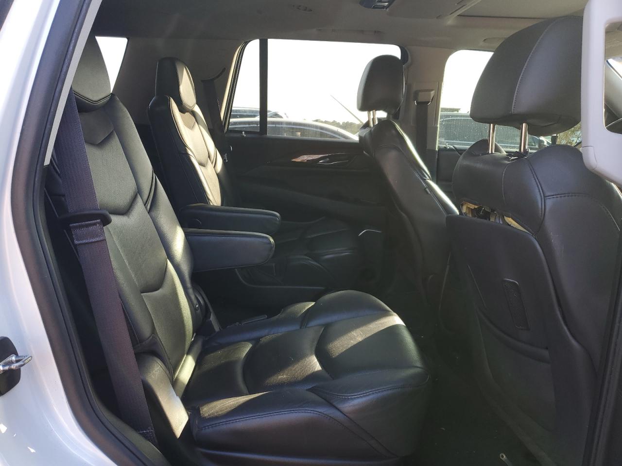 2016 Cadillac Escalade - Image 10