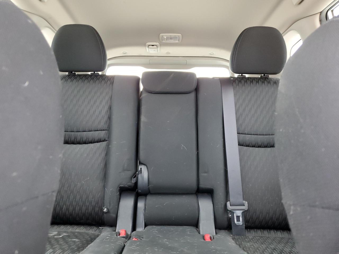 2019 Nissan Rogue - Image 10