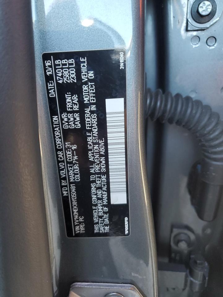 2017 Volvo V60 - Image 13