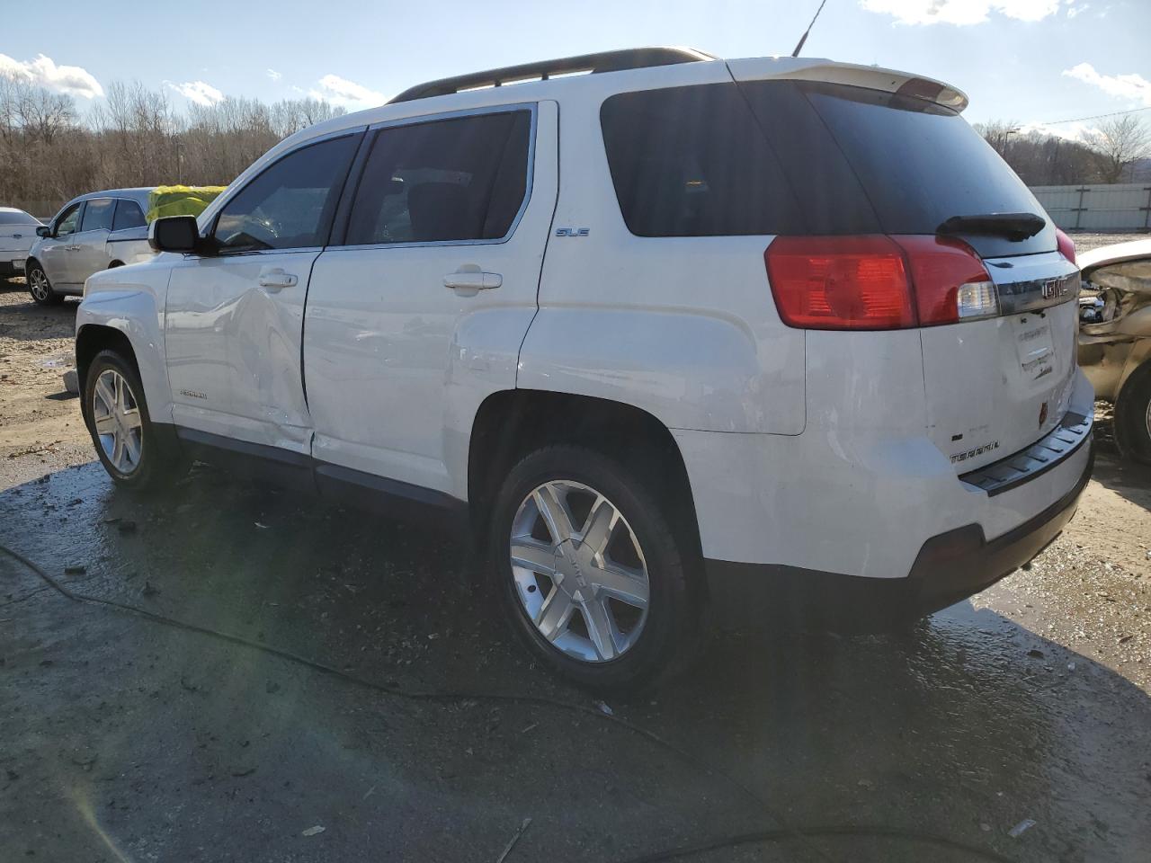 2011 GMC Terrain - Image 2